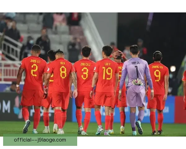 国足世预赛主场顽强拼搏力克泰国收获关键平局 国足世预赛主场顽强拼搏力克泰国收获关键平局